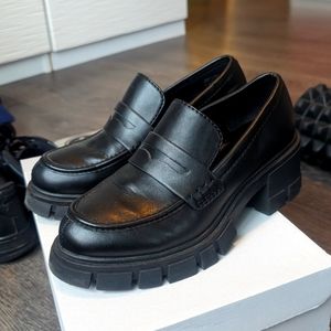 Oxford shoes size 7 call it spring